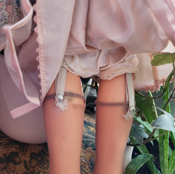 Antique Miss Revlon Doll - Picture 8 of 16